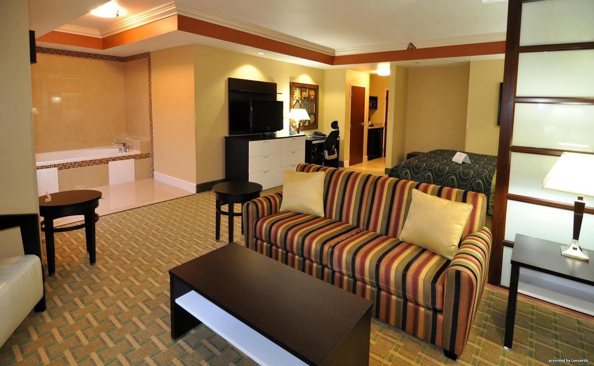 Best Western Plus Jfk Inn & Suites North Little Rock Room photo